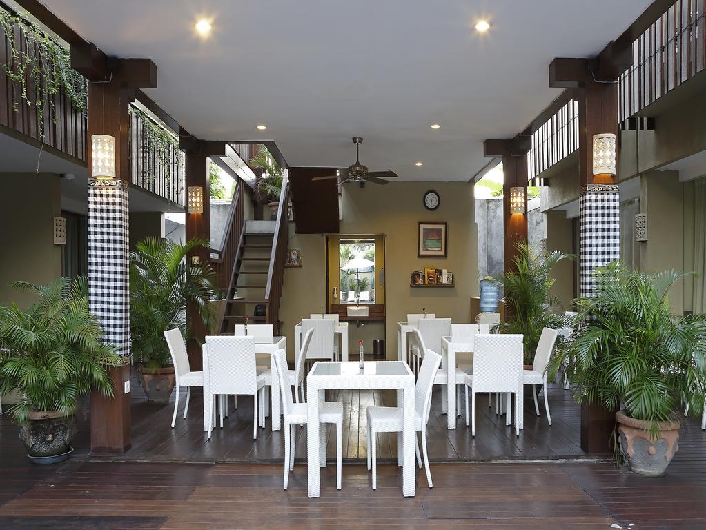 Devata Suites And Residence Legian Esterno foto