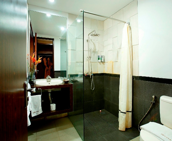 Devata Suites And Residence Legian Esterno foto