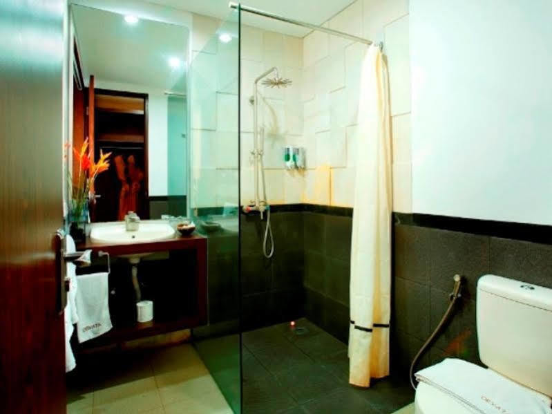Devata Suites And Residence Legian Esterno foto